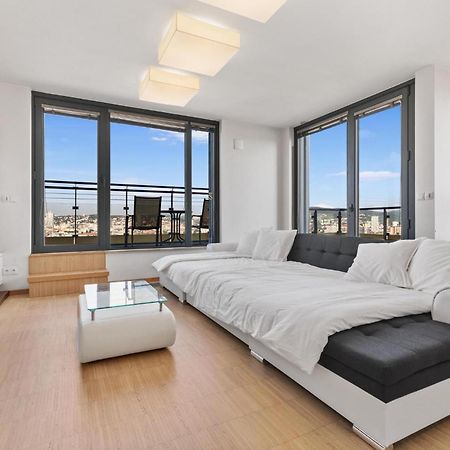 Sky Apartman In Bratislava - With 2 Parking Places Exterior foto